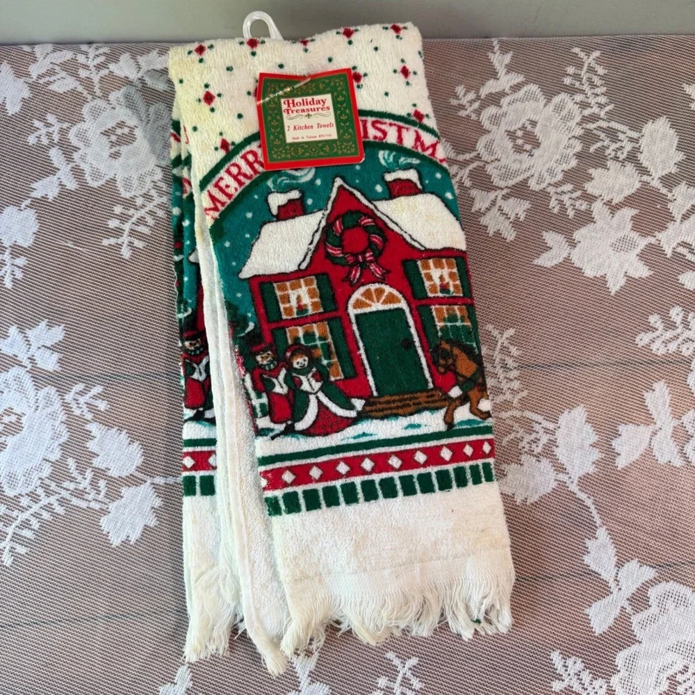 Vintage Hand Towel Unisex OS White Good Christmas Red Green Geometric Border